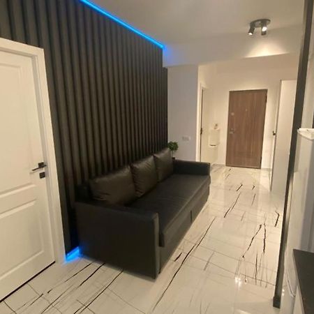 Q Luxury Apartment - Palas Center Jassy Zewnętrze zdjęcie